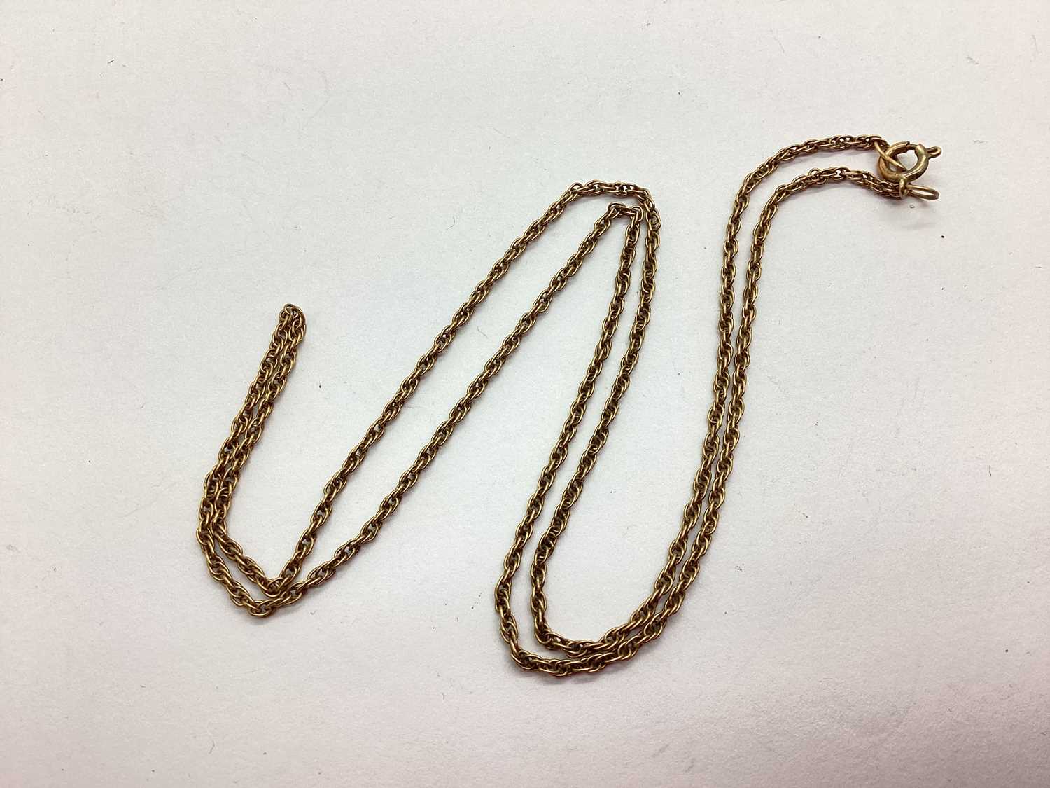 Lot 77 - A 9ct Gold Fine Link Chain, of ropetwist style,...