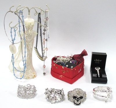 Lot 1251 - A Collection of Modern Costume Jewellery and...