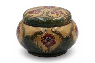 Lot 1076 - An Early Moorcroft Pottery Ginger Jar and...