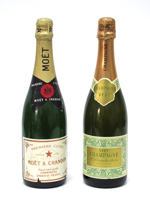 Lot 1481 - Champagne - Moet & Chandon Premier Cuvee...