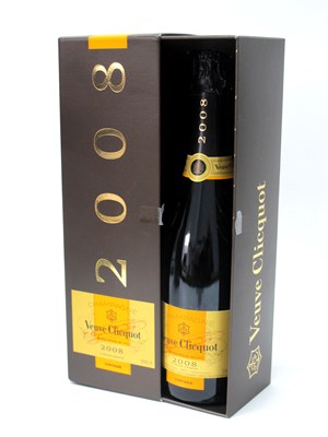 Lot 1474 - Champagne - Veuve Cliquot 2008 Vintage...
