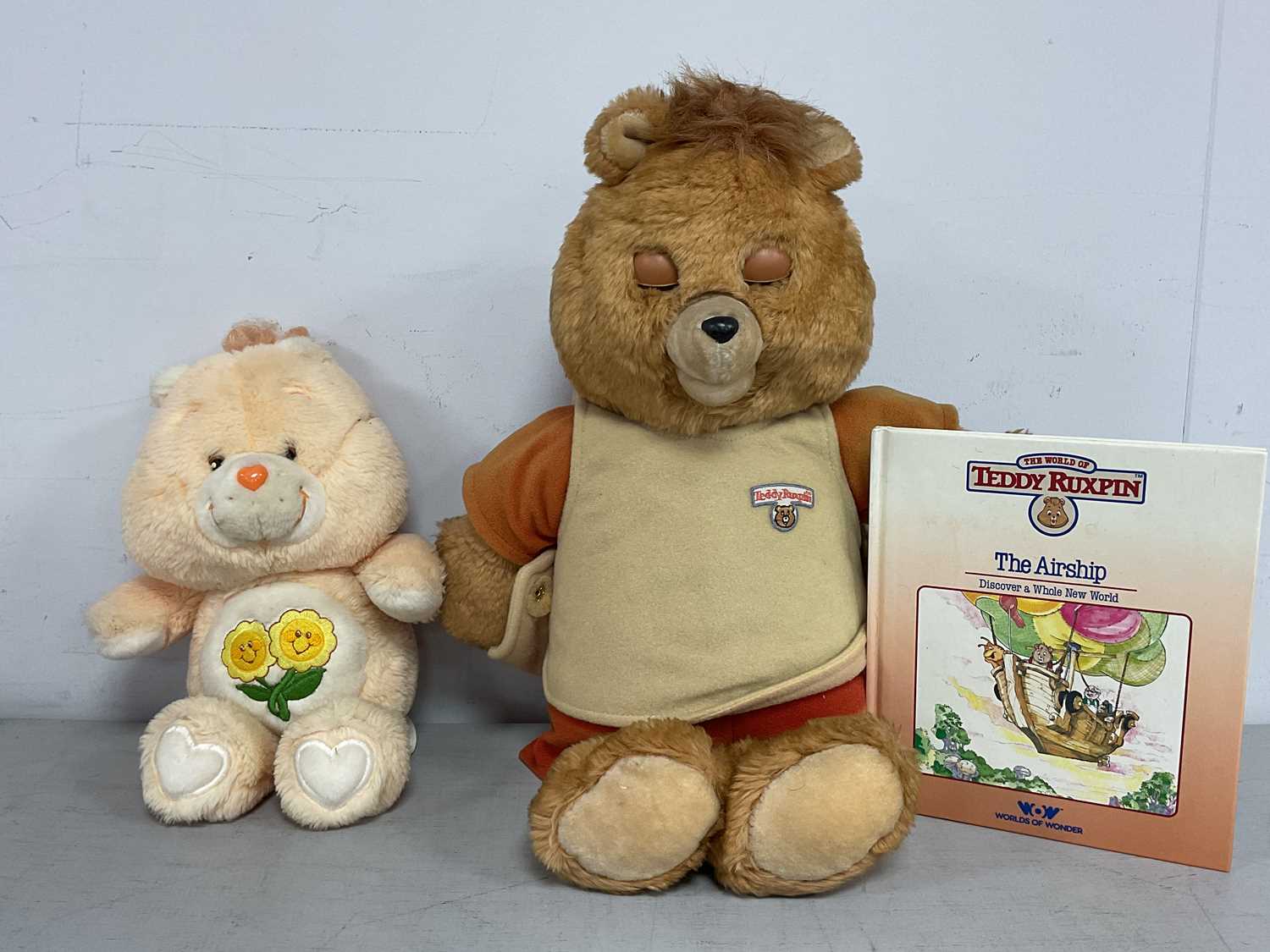 Lot 348 - A circa 1985 Teddy Ruxpin Worlds Of Wonder...