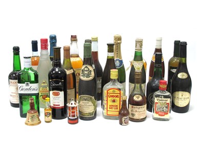 Lot 1462 - Wines & Spirits - A Selection of Prosecco, Gin,...