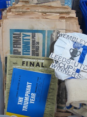 Lot 846 - Leeds United Vintage 'Star' Pure Wool Home...