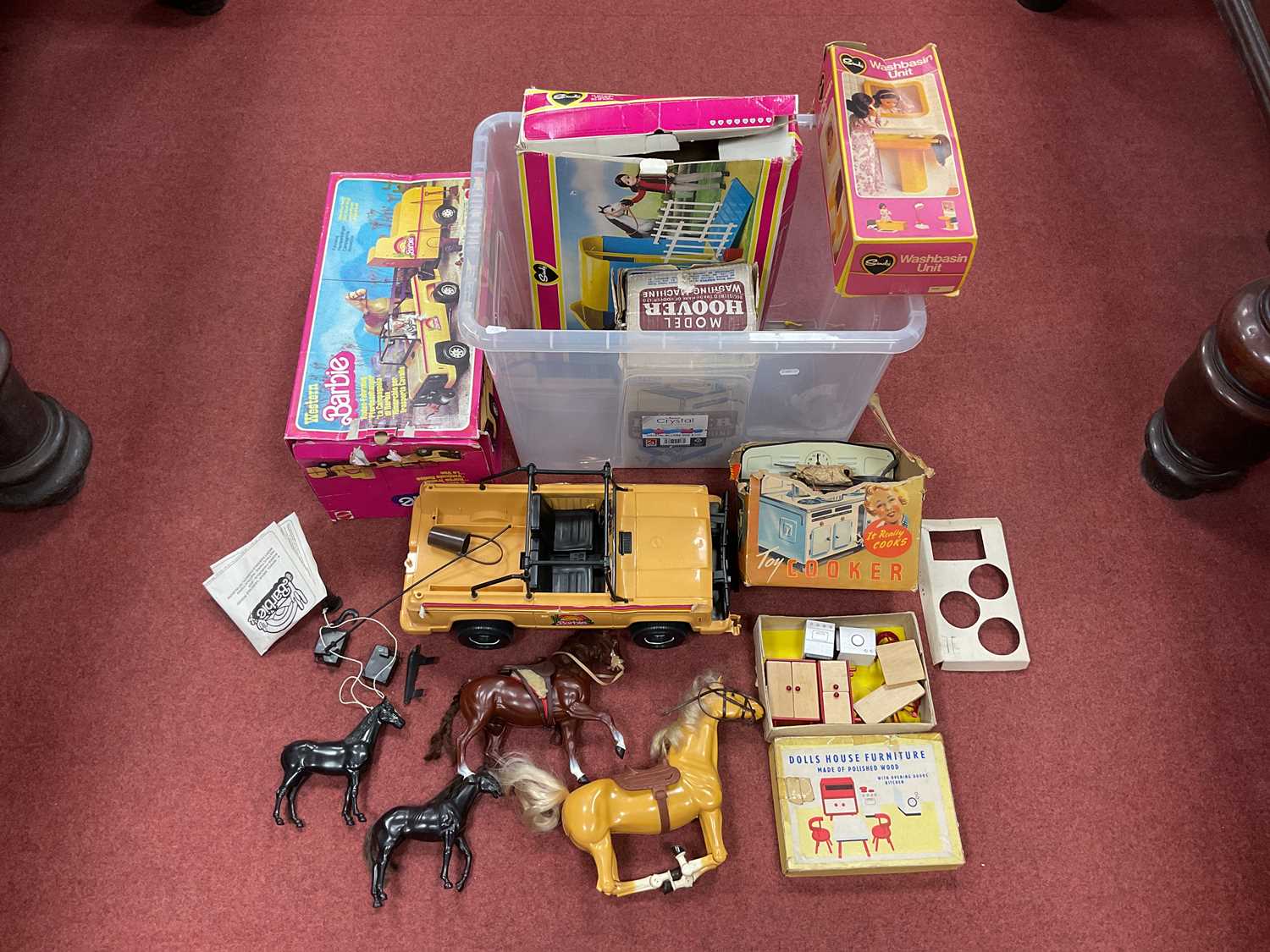 Lot 345 - Sindy and Barbie interest, to include Mattel...
