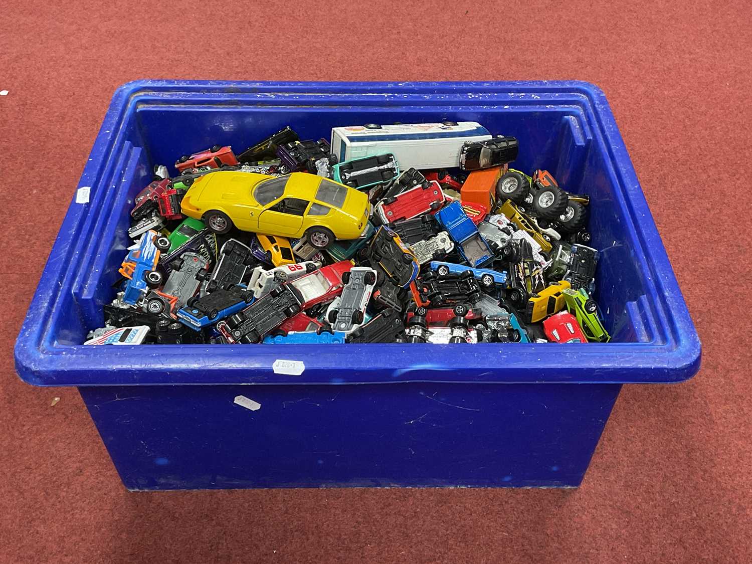 Lot 383 - A large tub containing a quantity of diecast...