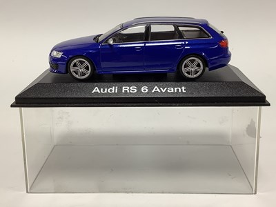 Lot 840 - A 1:43 Scale Paul's Model Art Minichamps...