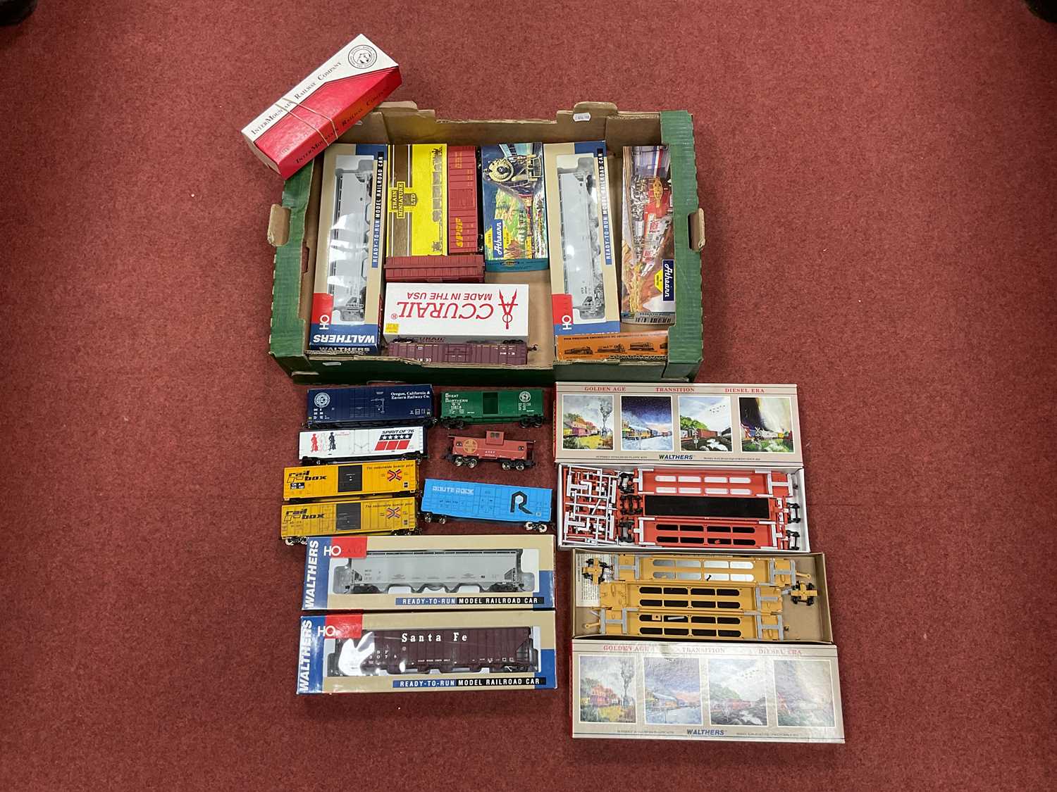 Lot 360 - Approximately twenty HO scale American freight...