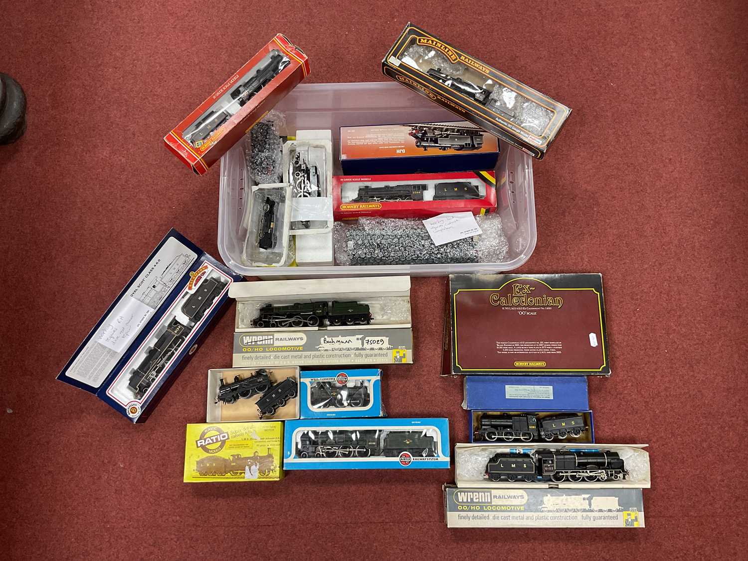 Lot 367 - Thirteen Plus 'OO' Gauge/4mm Locomotives...