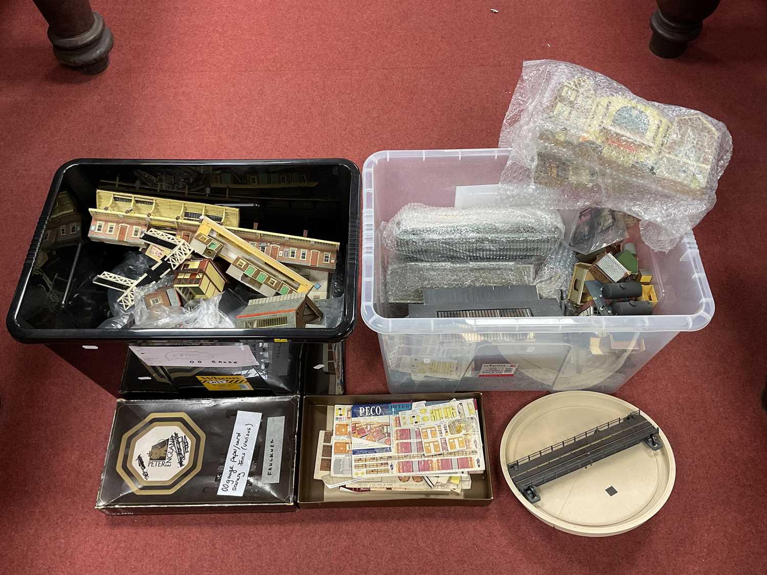 Lot 387 - A Quantity of 'OO' Gauge/4mm Trackside,...