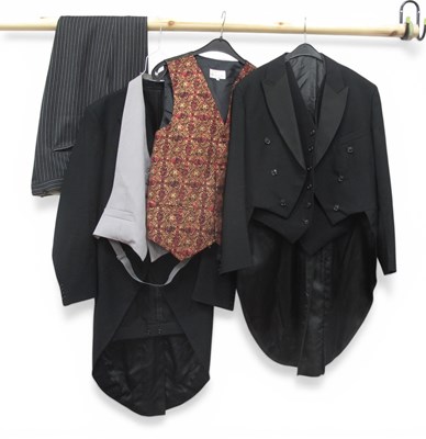Lot 1432 - Maenson gentlemen’s jacket, Art of silk red...