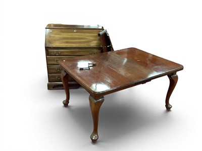 Lot 1541 - Early XX Century Mahogany Extending Dining...