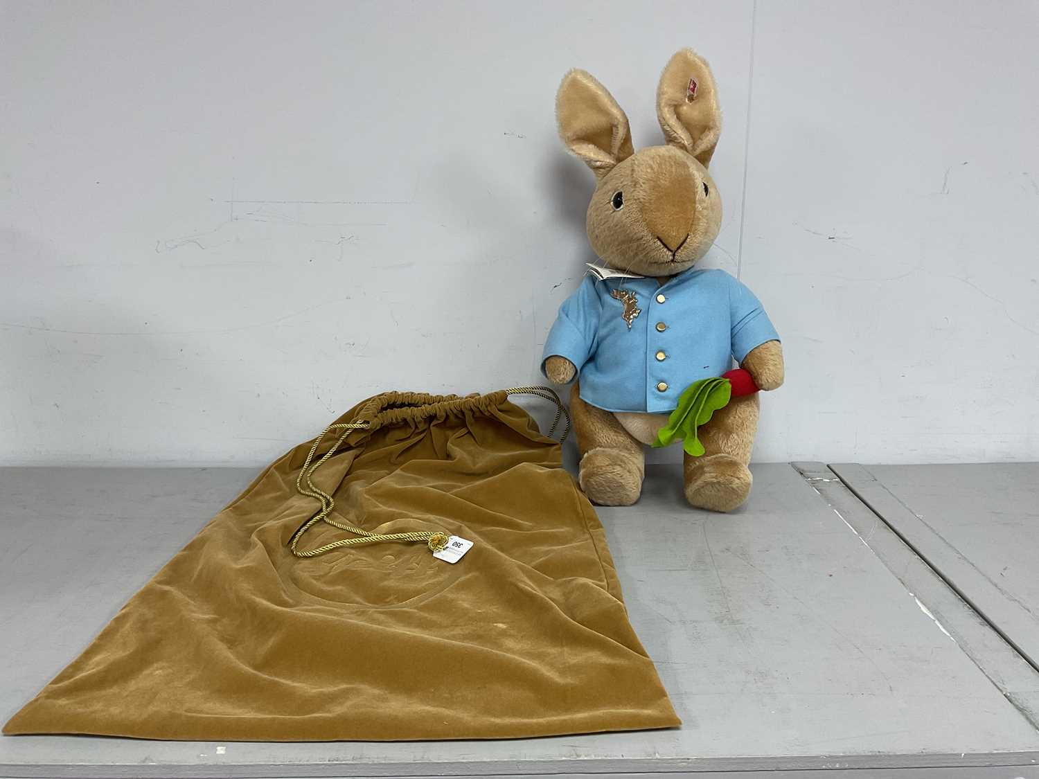 Lot 350 - A Modern Steiff Limited Edition Peter Rabbit...