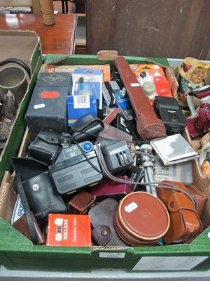 Lot 1062 - Camera accessories, in large quantity,...