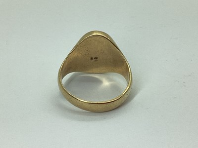 Lot 80 - A Chunky Oval Panel Signet Ring, of plain...
