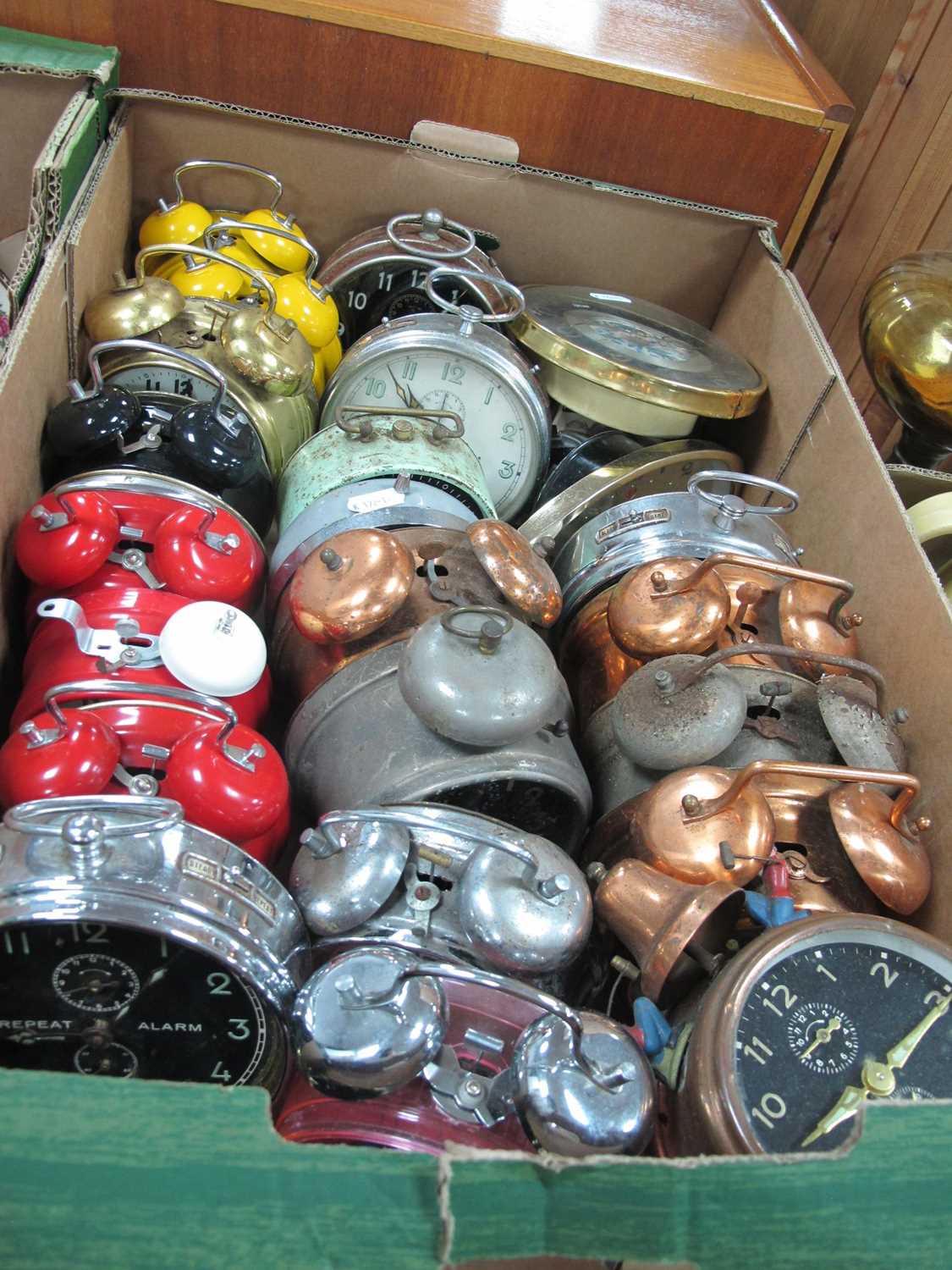 Lot 1064 - Large collection of 20th century mechanical...