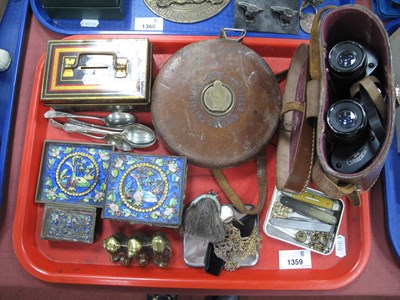Lot 1359 - Collectables, including silver locket necklace,...