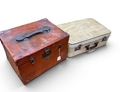 Lot 1567 - Compressed Fibre Featherweight Carry Case,...