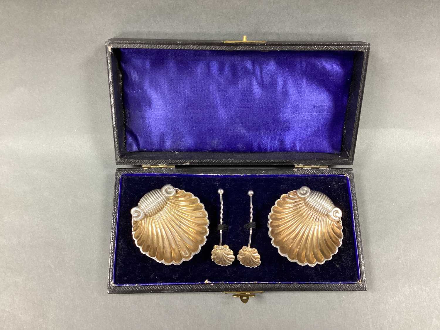 Lot 18 - A Pair of Decorative Edwardian Hallmarked...