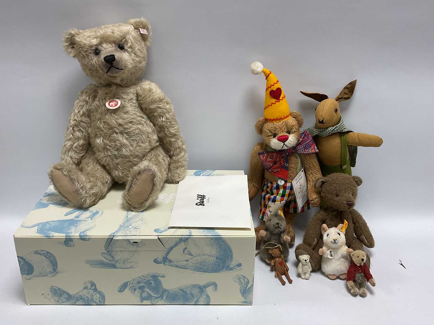 Lot 342 - A Modern Steiff Limited Edition Growler Teddy...