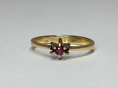 Lot 74 - A Dainty Single Stone Ring, claw set...
