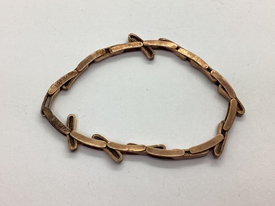 Lot 206 - A Gent's Single Expanding Sleeve Band, of...