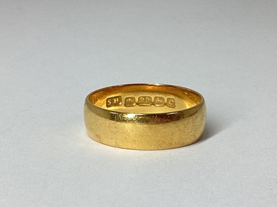 Lot 76 - A 22ct Plain Wedding Band (finger size P/Q).
