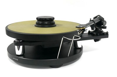 Lot 601 - SME Model 10 Turntable with SME V Tonearm &...