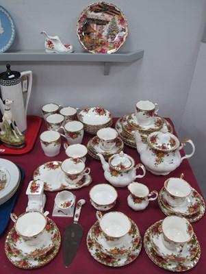 Lot 1166 - Royal Albert Old Country Roses Table China of...