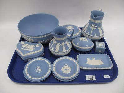 Lot 1221 - Wedgwood Jasperware Bowl, jugs, pin trays,...
