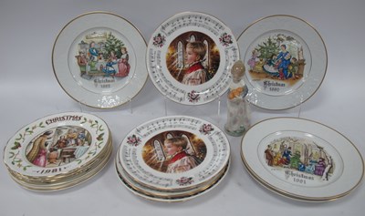Lot 1167 - A Set of Four Royal Worcester Xmas Plates,...