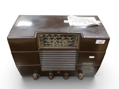 Lot 1526 - A 1947 Philco Bakelite cased radio (Model...